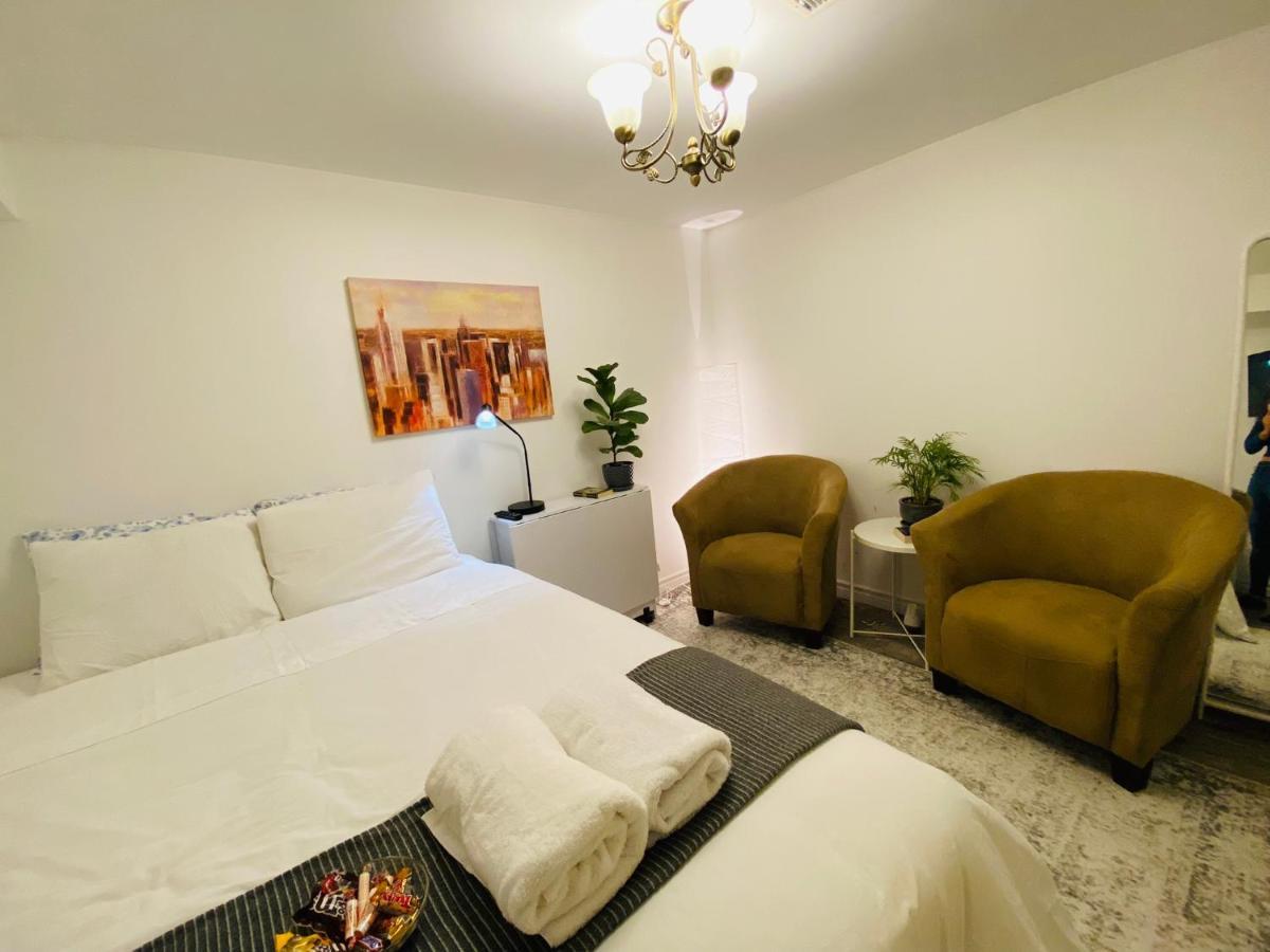 Toronto Bed & Breakfast - Free Parking Dış mekan fotoğraf