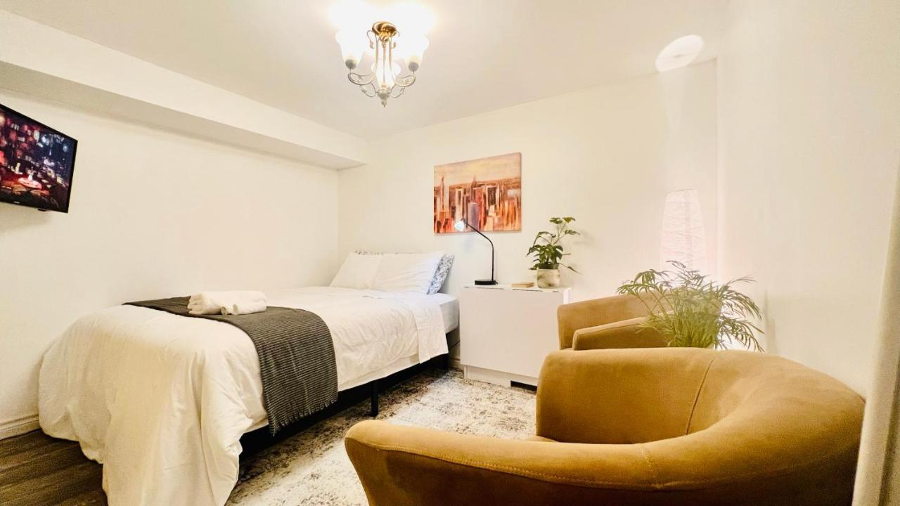 Toronto Bed & Breakfast - Free Parking Dış mekan fotoğraf
