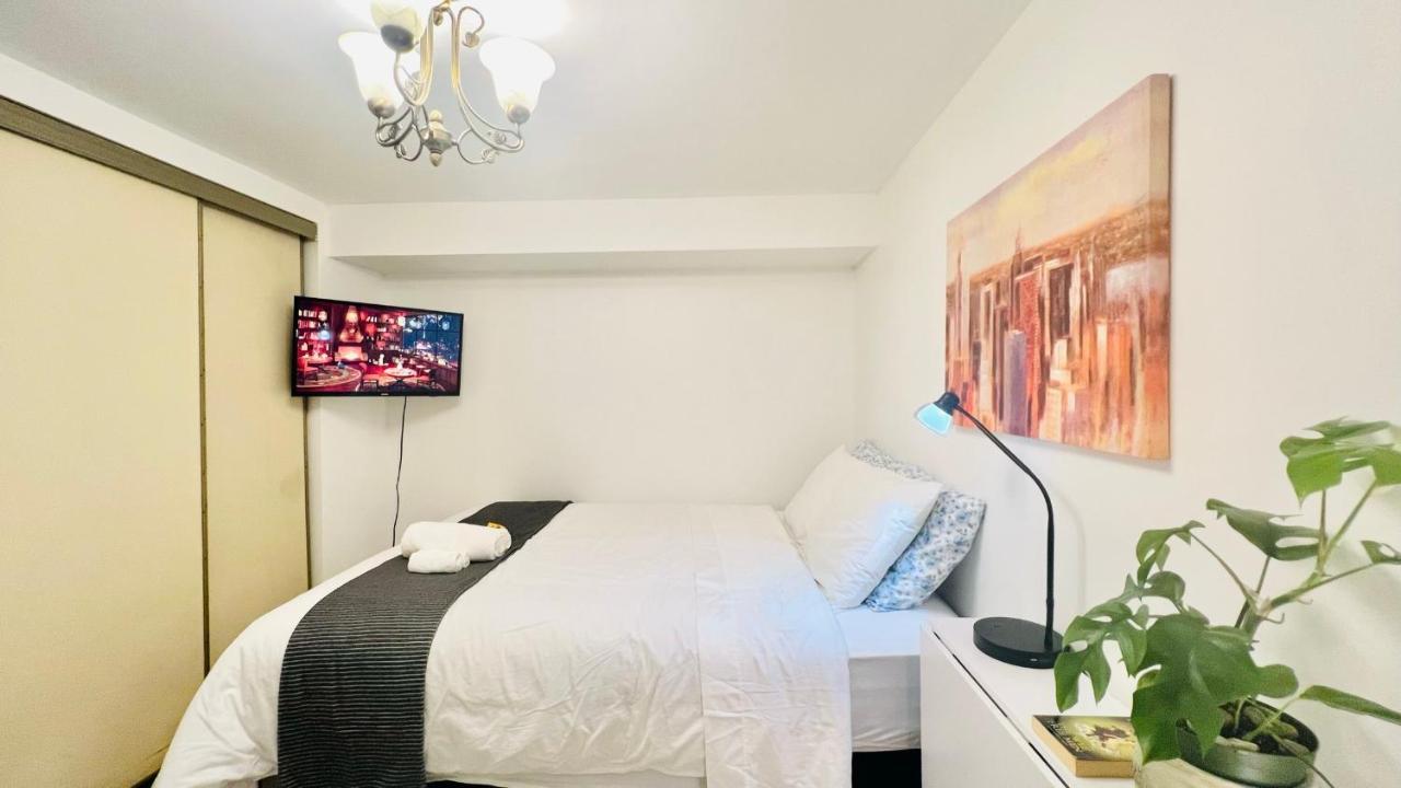 Toronto Bed & Breakfast - Free Parking Dış mekan fotoğraf
