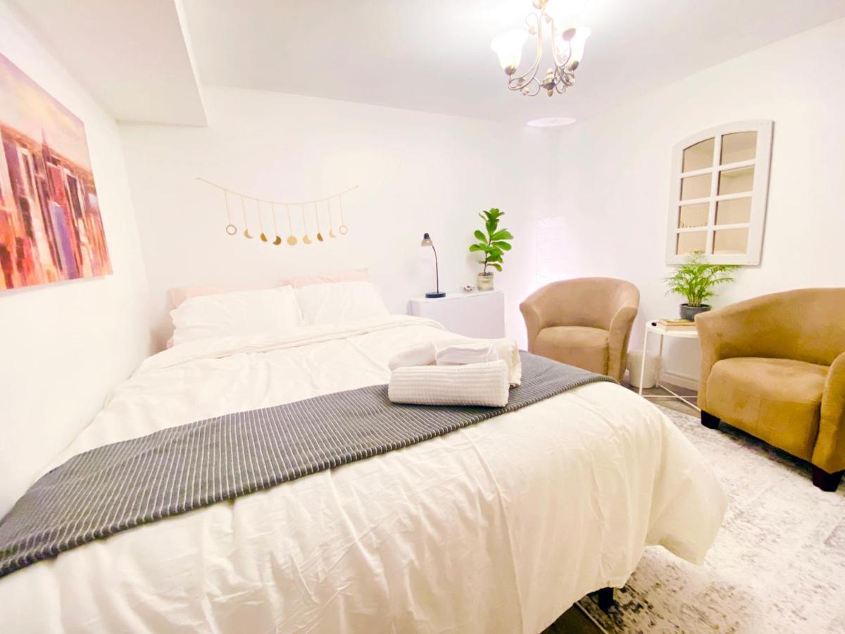 Toronto Bed & Breakfast - Free Parking Dış mekan fotoğraf
