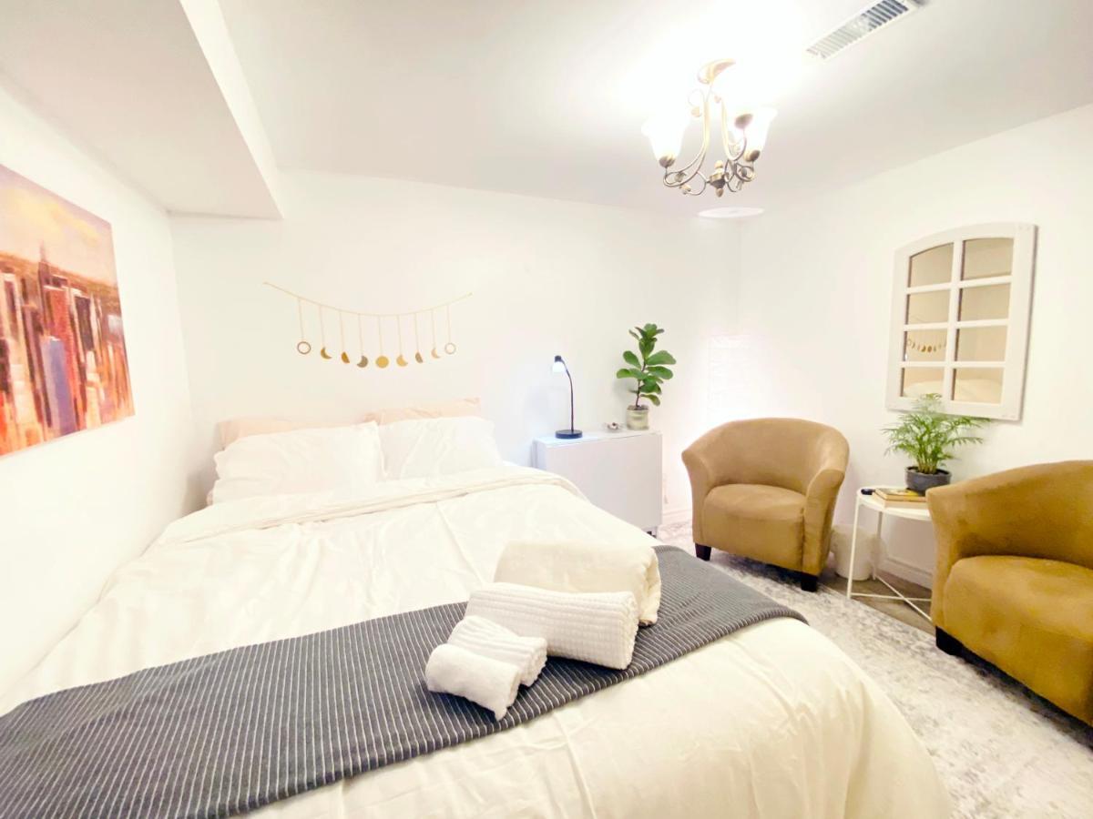 Toronto Bed & Breakfast - Free Parking Dış mekan fotoğraf